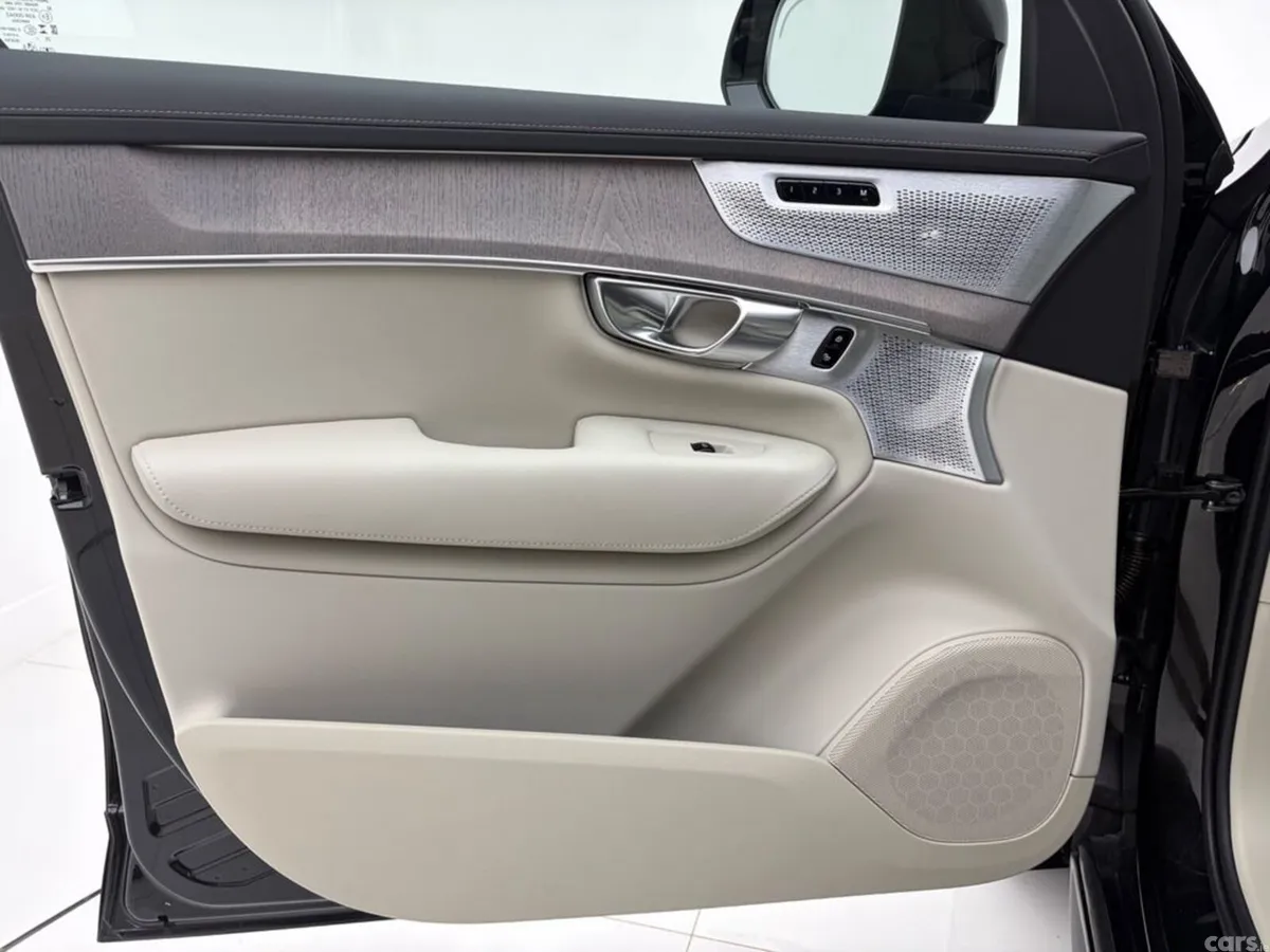 Volvo XC90 Estate, Petrol Plug-in Hybrid, 2026, Black