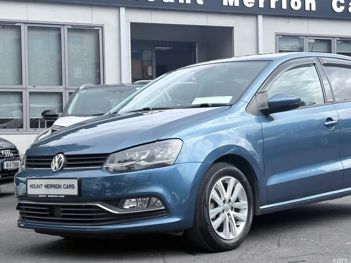Volkswagen Polo Hatchback, Petrol, 2017, Blue