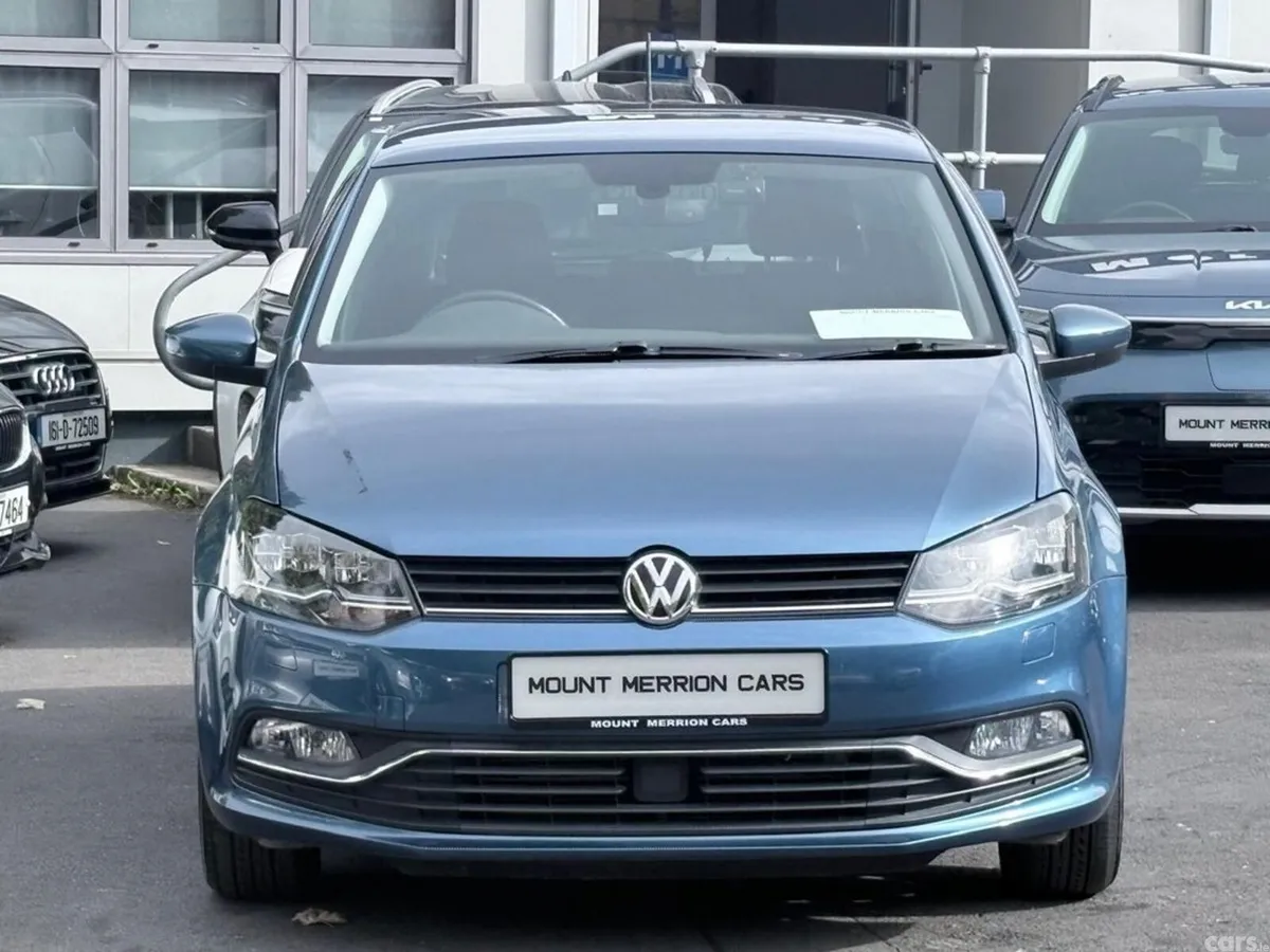 Volkswagen Polo Hatchback, Petrol, 2017, Blue