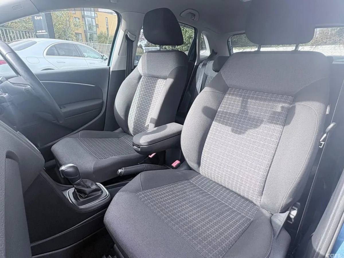 Volkswagen Polo Hatchback, Petrol, 2017, Blue