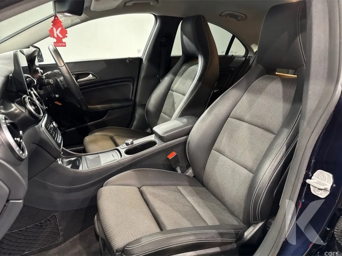 Mercedes-Benz CLA Saloon, Petrol, 2017, Blue