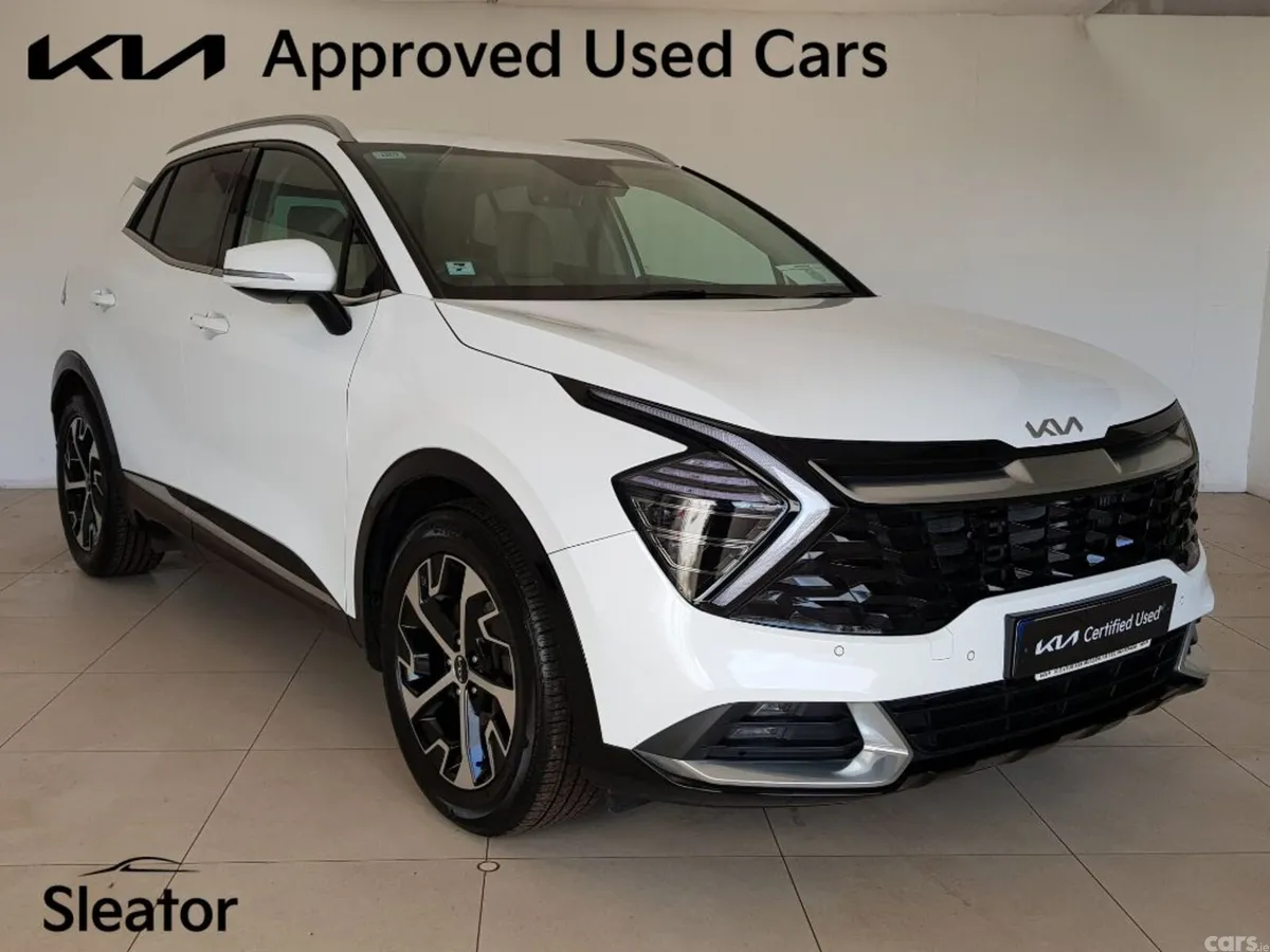 Kia Sportage MPV, Diesel Hybrid, 2023, White