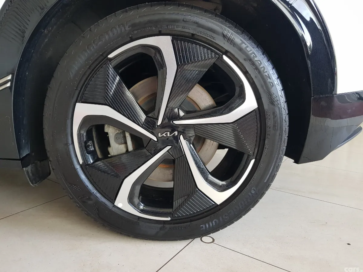 Kia EV6 MPV, Electric, 2024, White