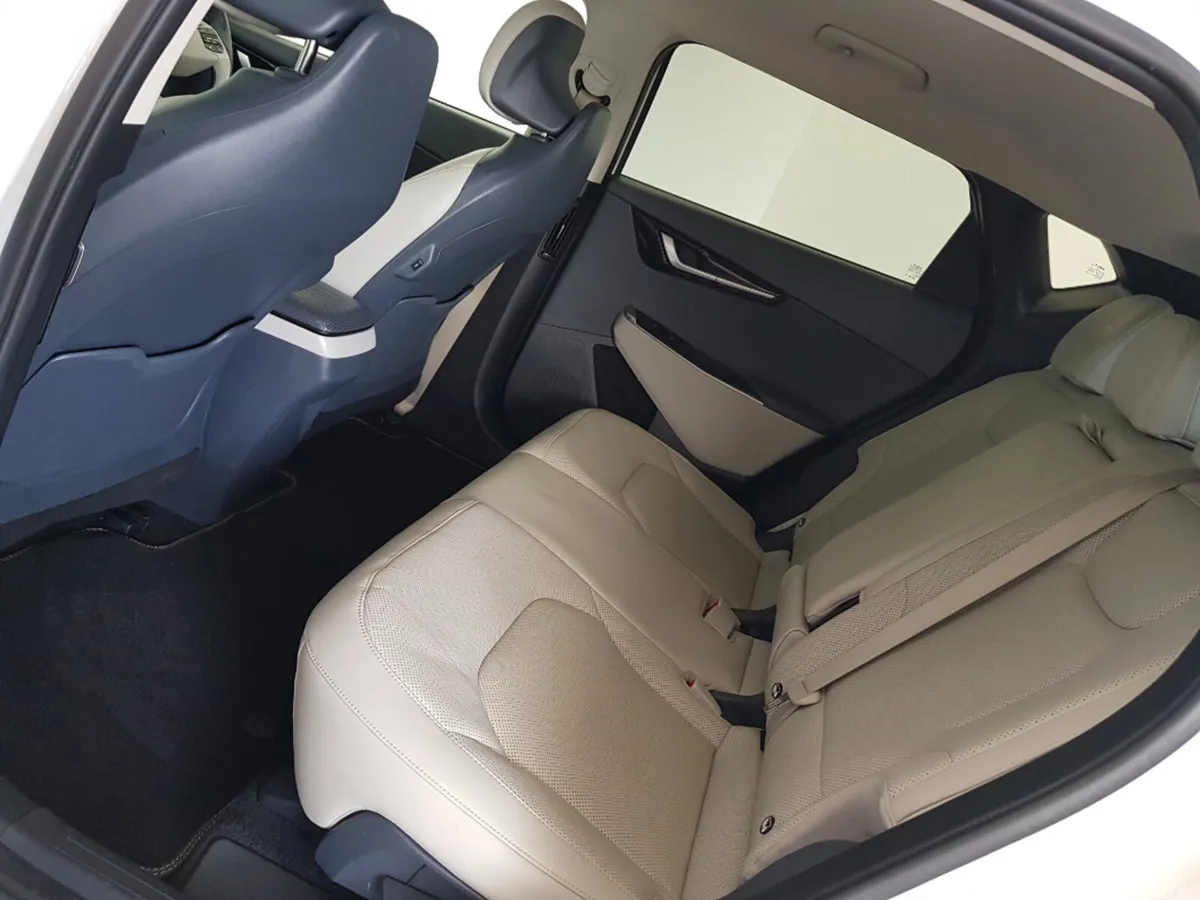 Kia EV6 MPV, Electric, 2024, White