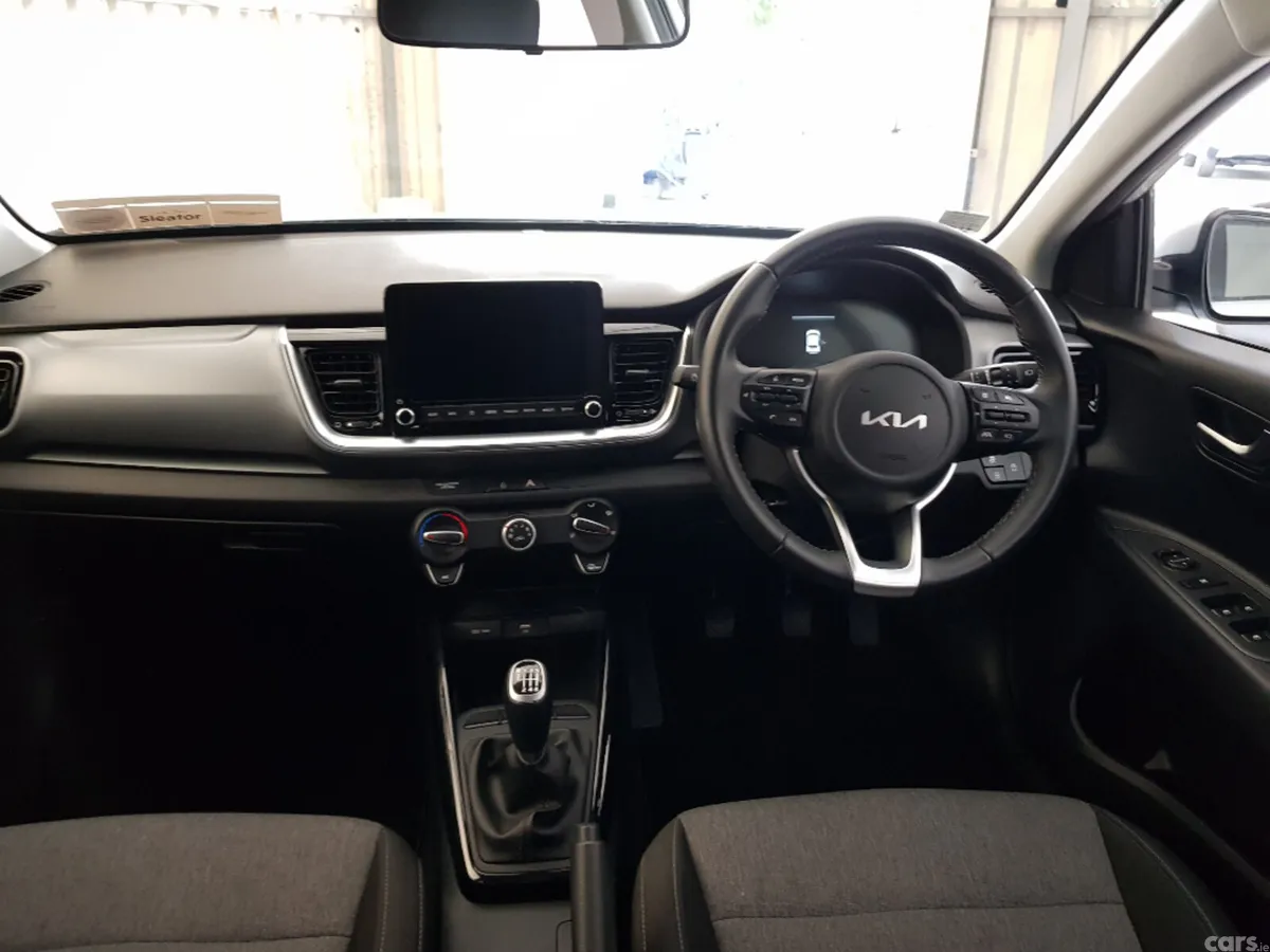 Kia Stonic Estate, Petrol, 2024, Grey
