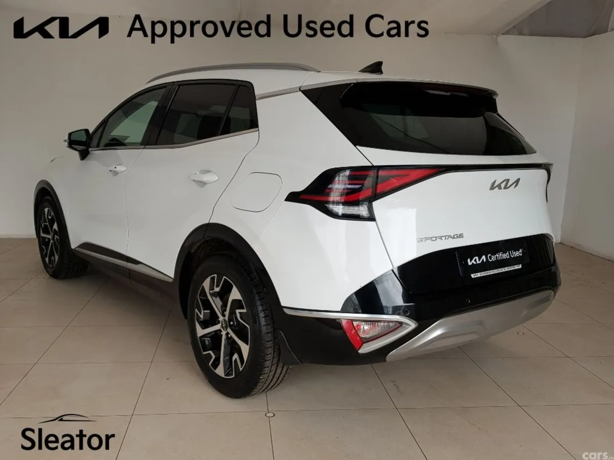 Kia Sportage MPV, Diesel Hybrid, 2023, White