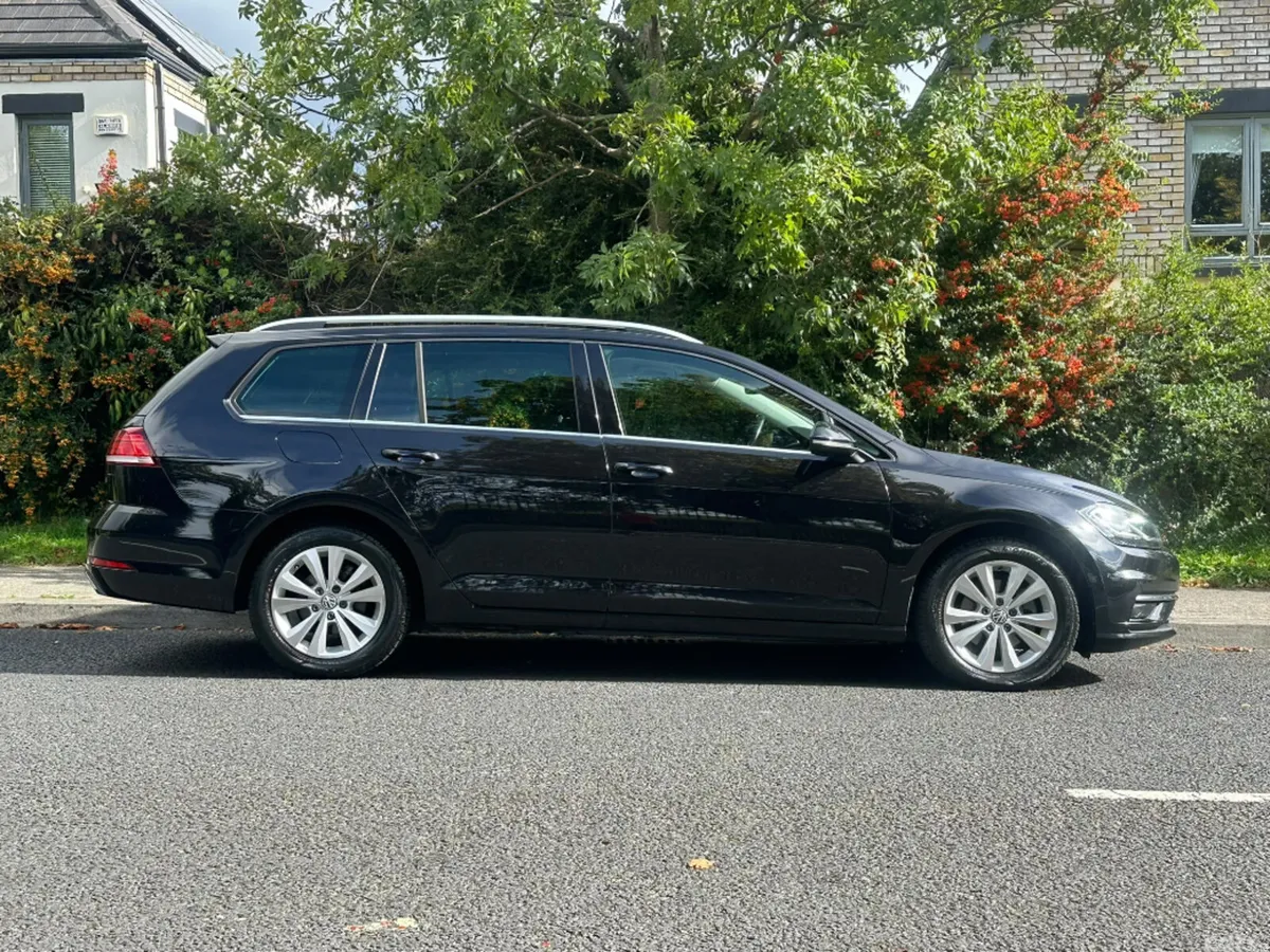 Volkswagen Golf Estate, Petrol, 2018, Black