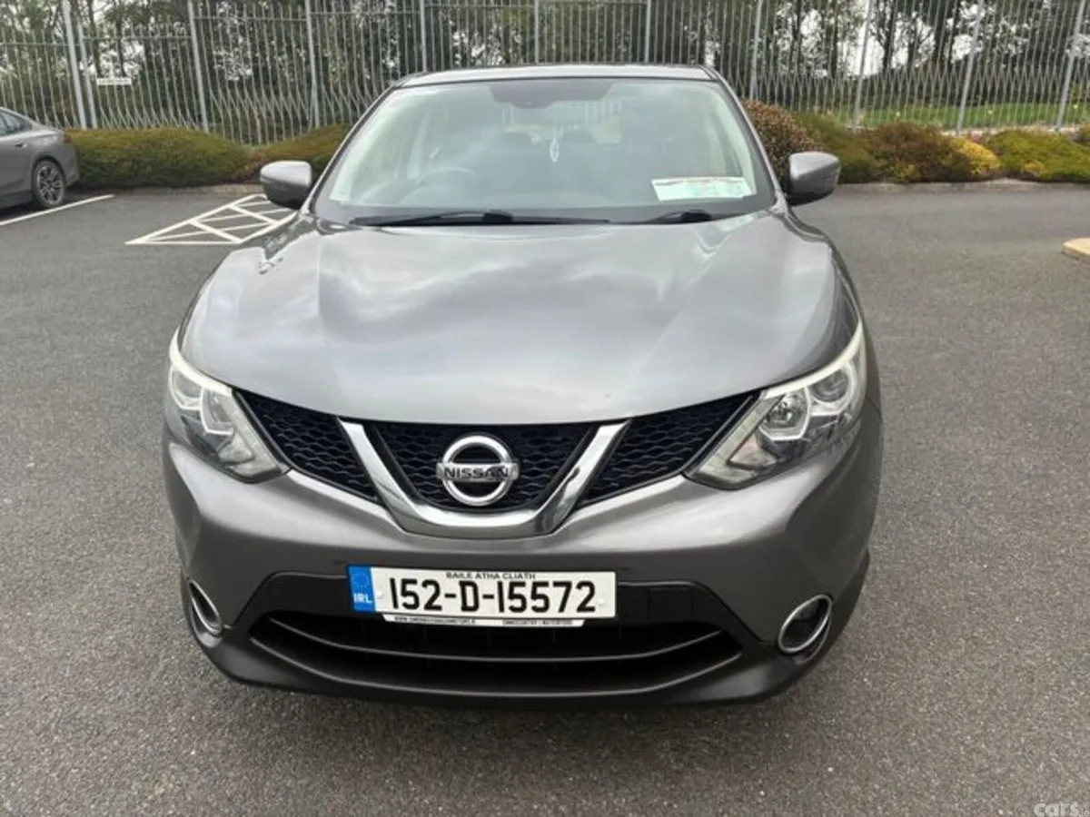 Nissan Qashqai SUV, Diesel, 2015, Grey