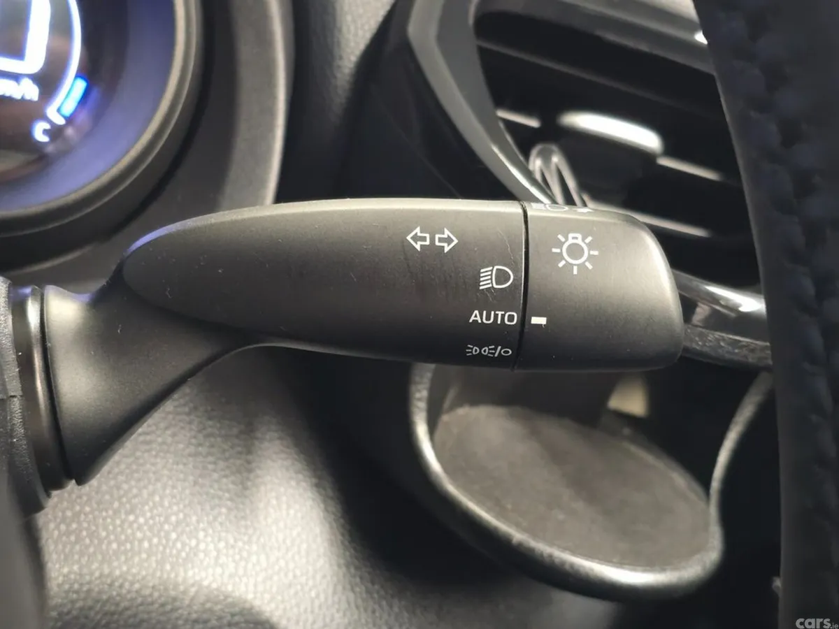 Toyota Yaris Cross SUV, Petrol Hybrid, 2021, Black