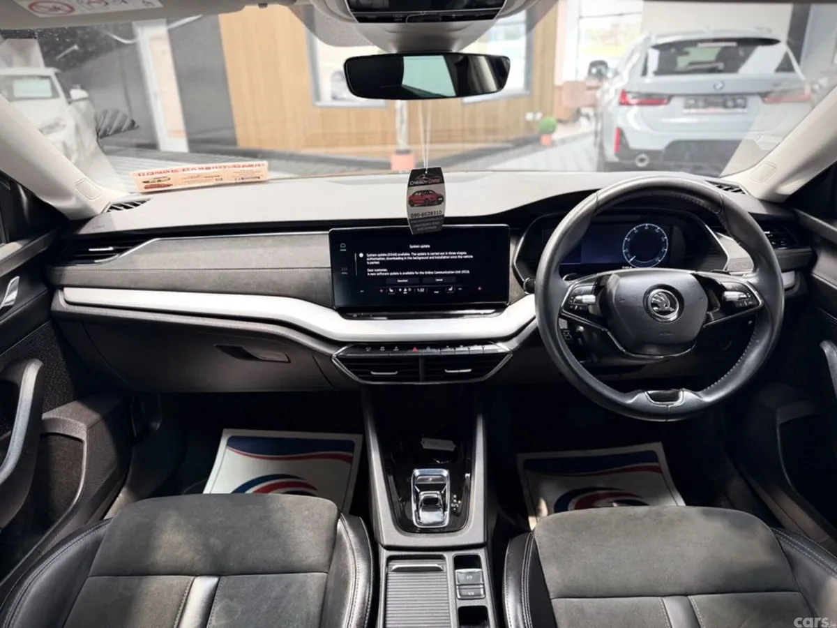 Skoda Octavia Hatchback, Diesel, 2023, Black