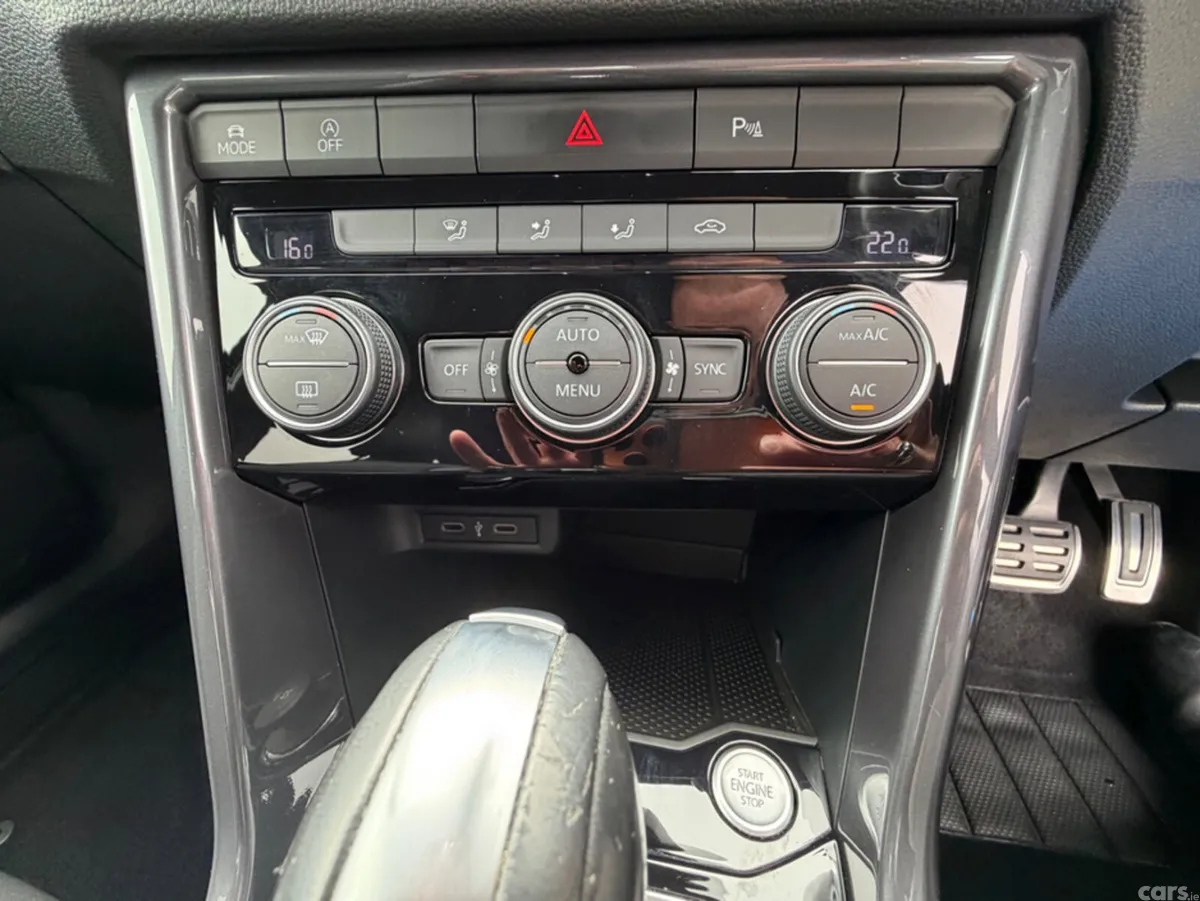 Volkswagen T-Roc SUV, Diesel, 2021, Black