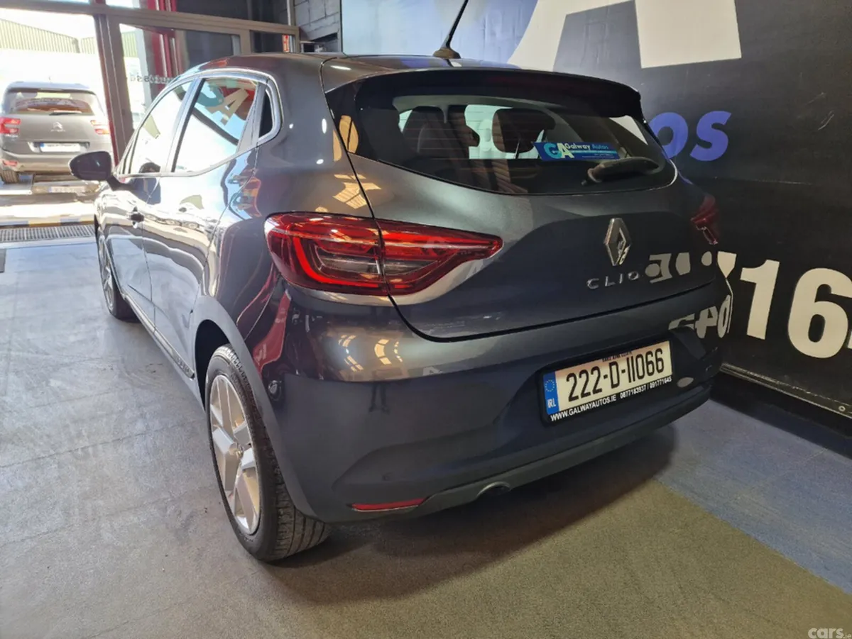 Renault Clio Hatchback, Petrol, 2022, Grey
