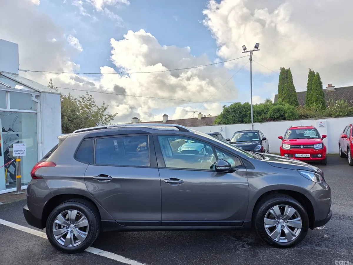 Peugeot 2008 Estate, Diesel, 2020, Grey