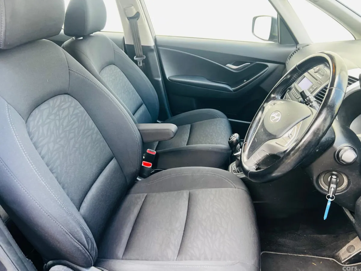 Hyundai ix20 MPV, Petrol, 2017, Grey