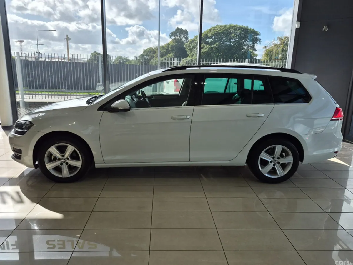 Volkswagen Golf Estate, Petrol, 2015, White