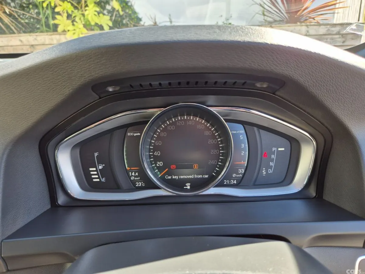Volvo V60 Estate, Diesel, 2017, White