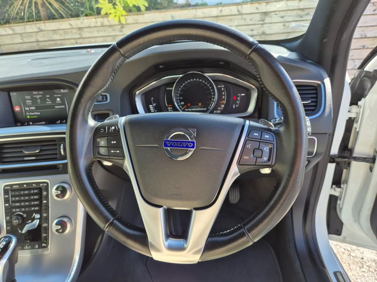 Volvo V60 Estate, Diesel, 2017, White