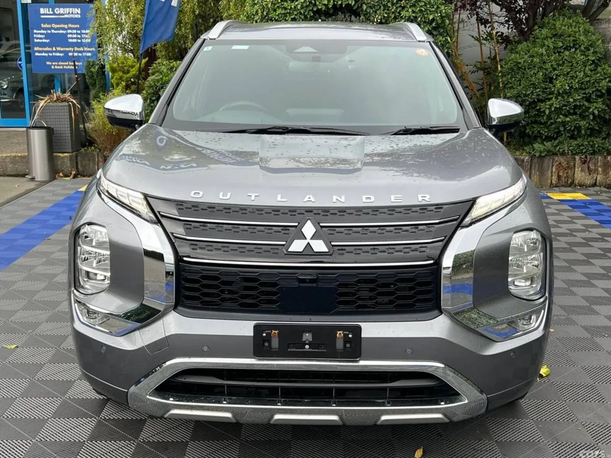 Mitsubishi Outlander SUV, Petrol Hybrid, 2022, Grey