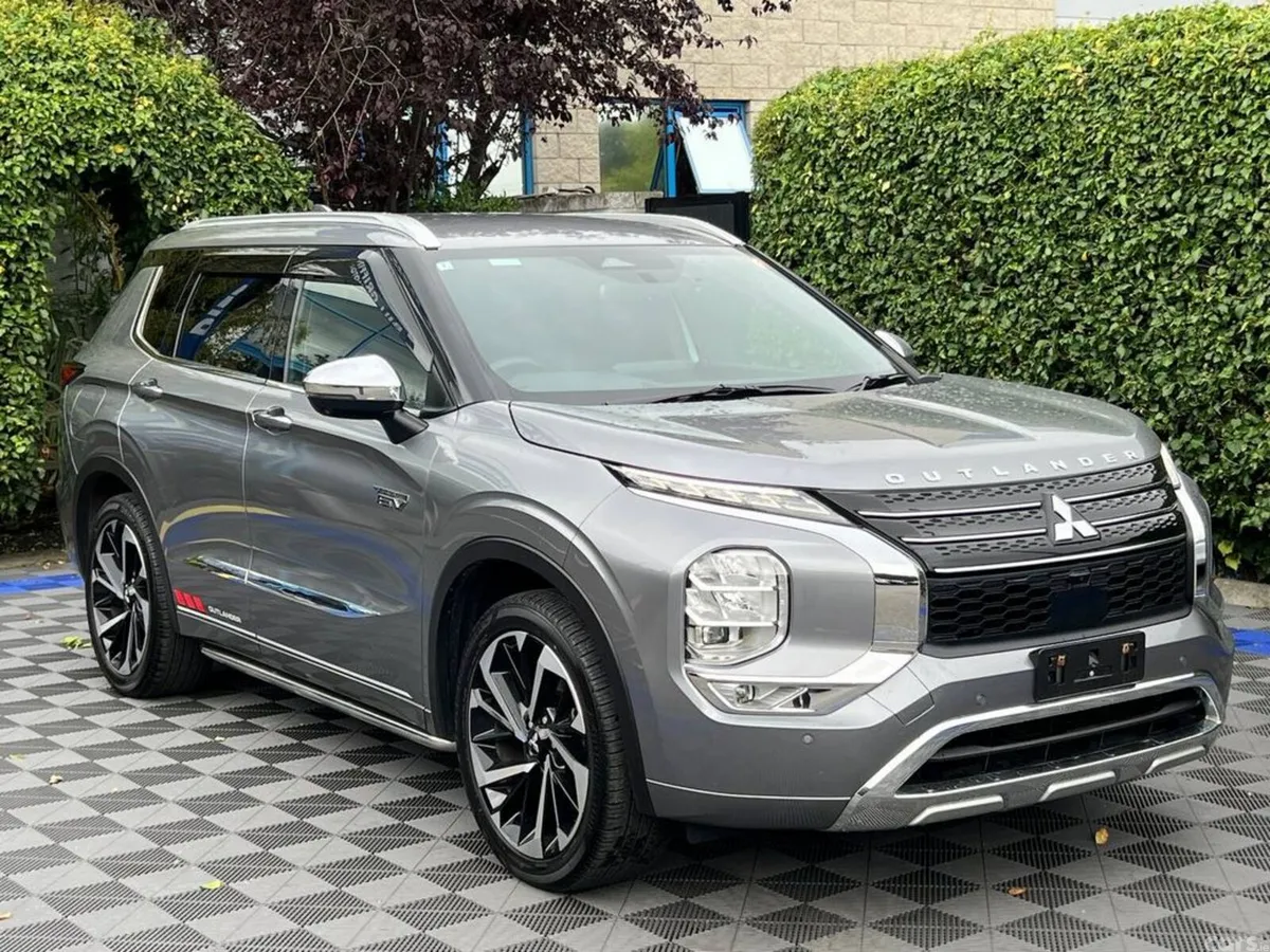Mitsubishi Outlander SUV, Petrol Hybrid, 2022, Grey
