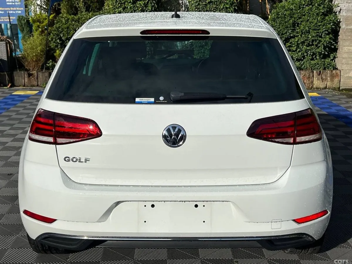 Volkswagen Golf Hatchback, Petrol, 2018, White