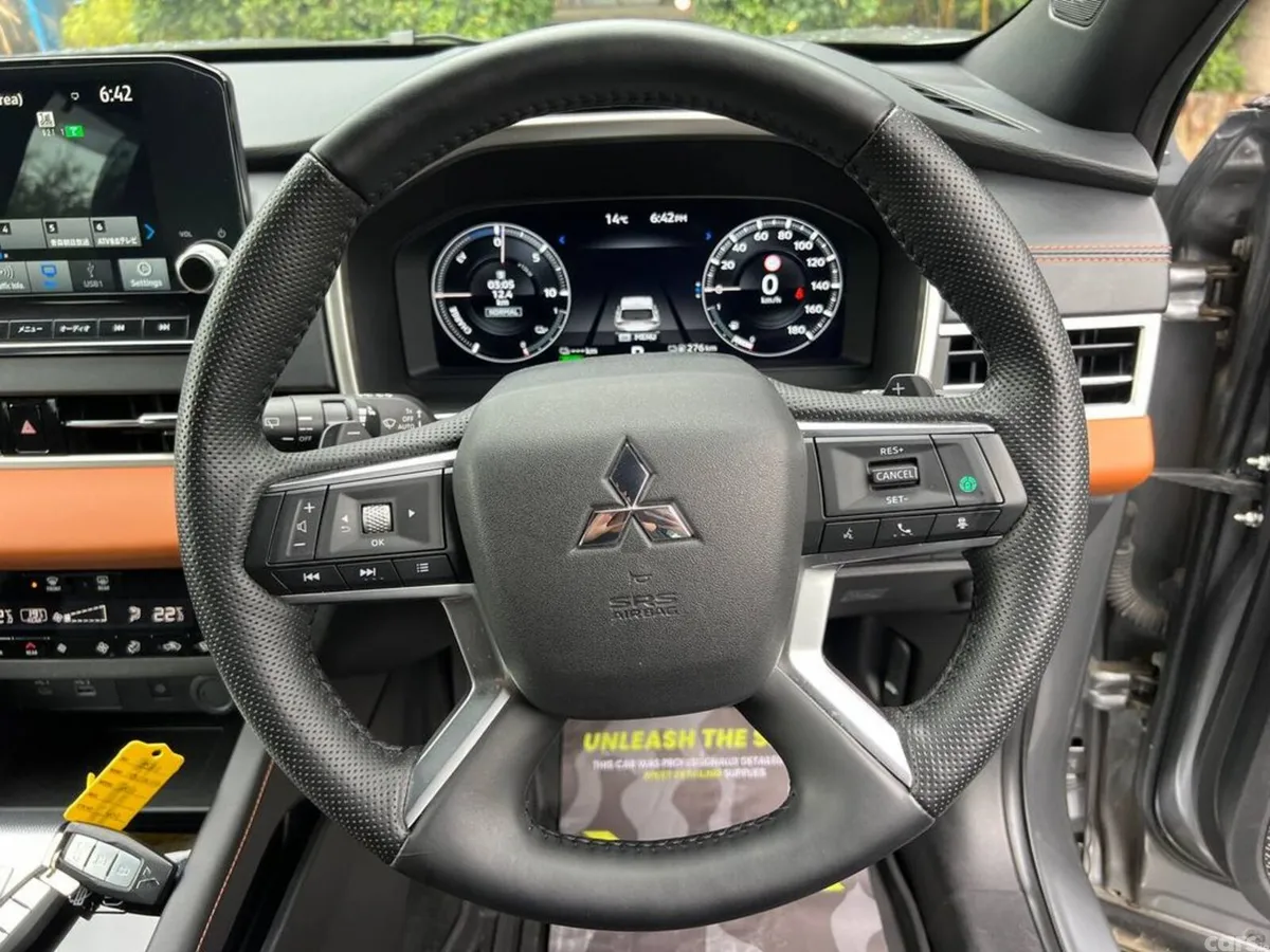 Mitsubishi Outlander SUV, Petrol Hybrid, 2022, Grey