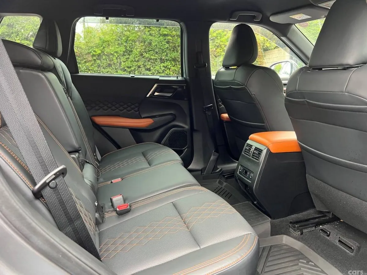 Mitsubishi Outlander SUV, Petrol Hybrid, 2022, Grey