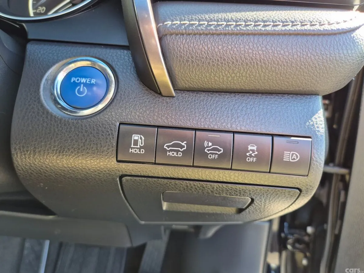Toyota Camry Saloon, Petrol Hybrid, 2020, Black