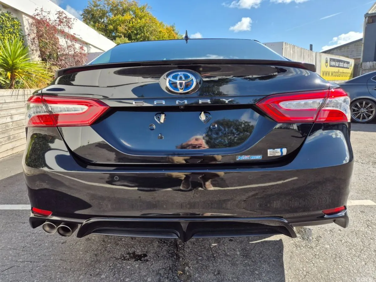 Toyota Camry Saloon, Petrol Hybrid, 2020, Black