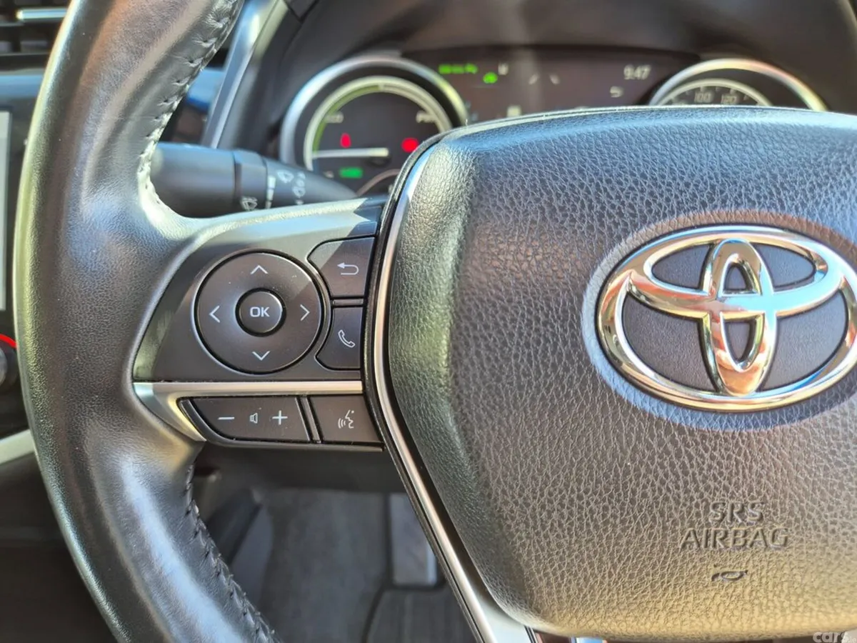 Toyota Camry Saloon, Petrol Hybrid, 2020, Black