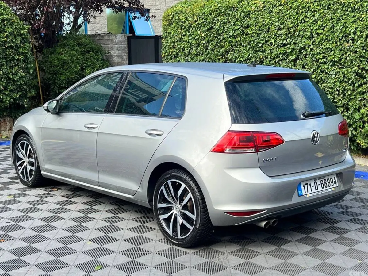 Volkswagen Golf Hatchback, Petrol, 2017, Silver
