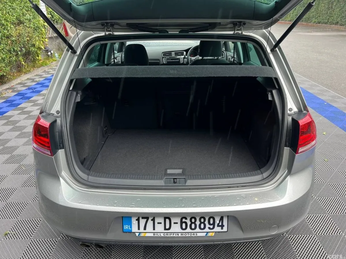 Volkswagen Golf Hatchback, Petrol, 2017, Silver