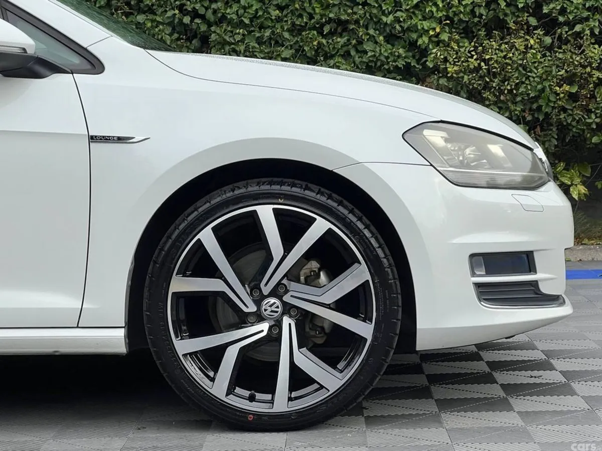 Volkswagen Golf Hatchback, Petrol, 2015, White