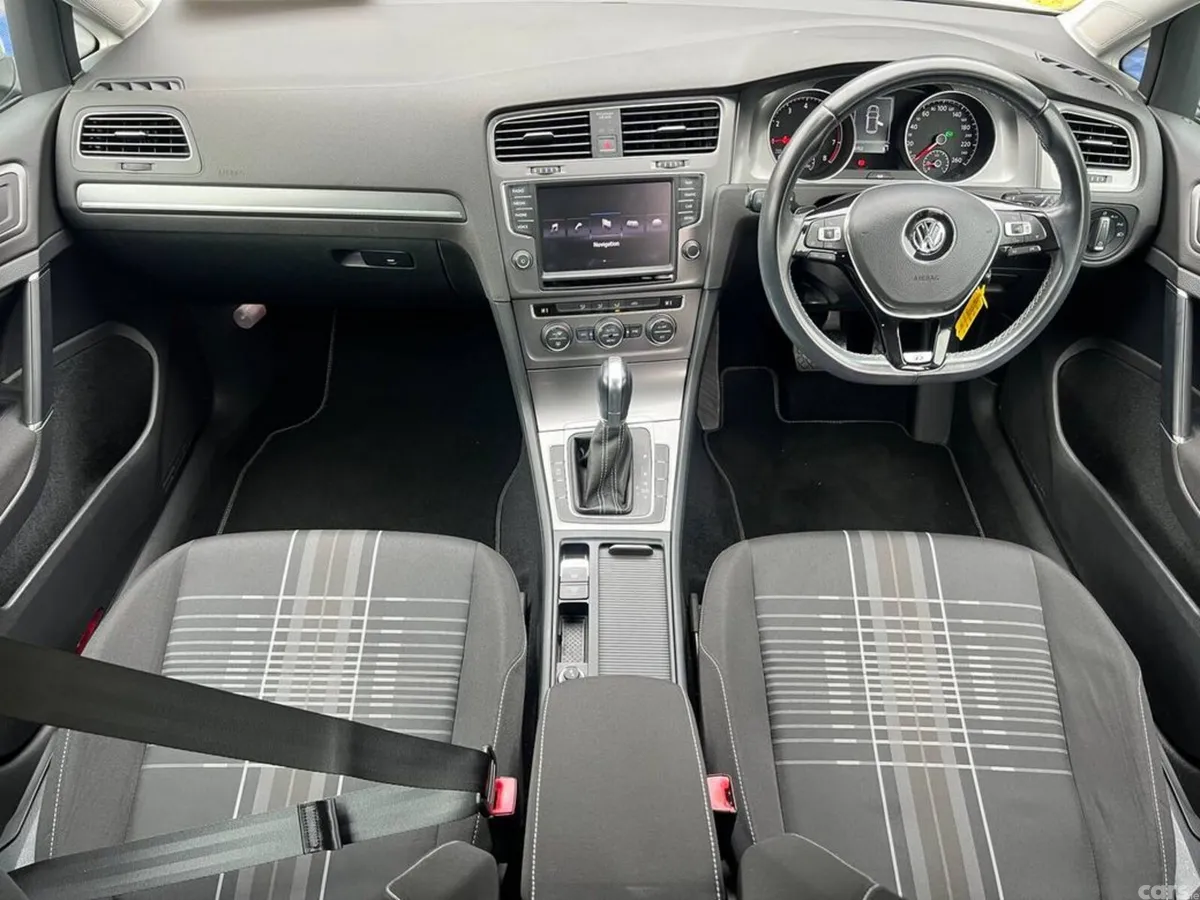 Volkswagen Golf Hatchback, Petrol, 2015, White