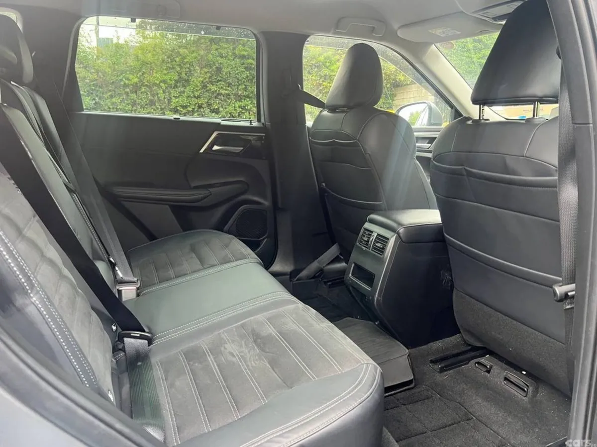 Mitsubishi Outlander SUV, Petrol Hybrid, 2022, Grey
