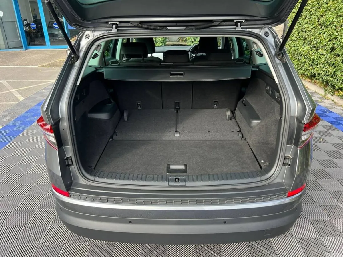 Skoda Kodiaq SUV, Diesel, 2023, Grey