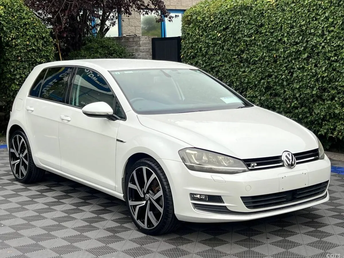Volkswagen Golf Hatchback, Petrol, 2015, White