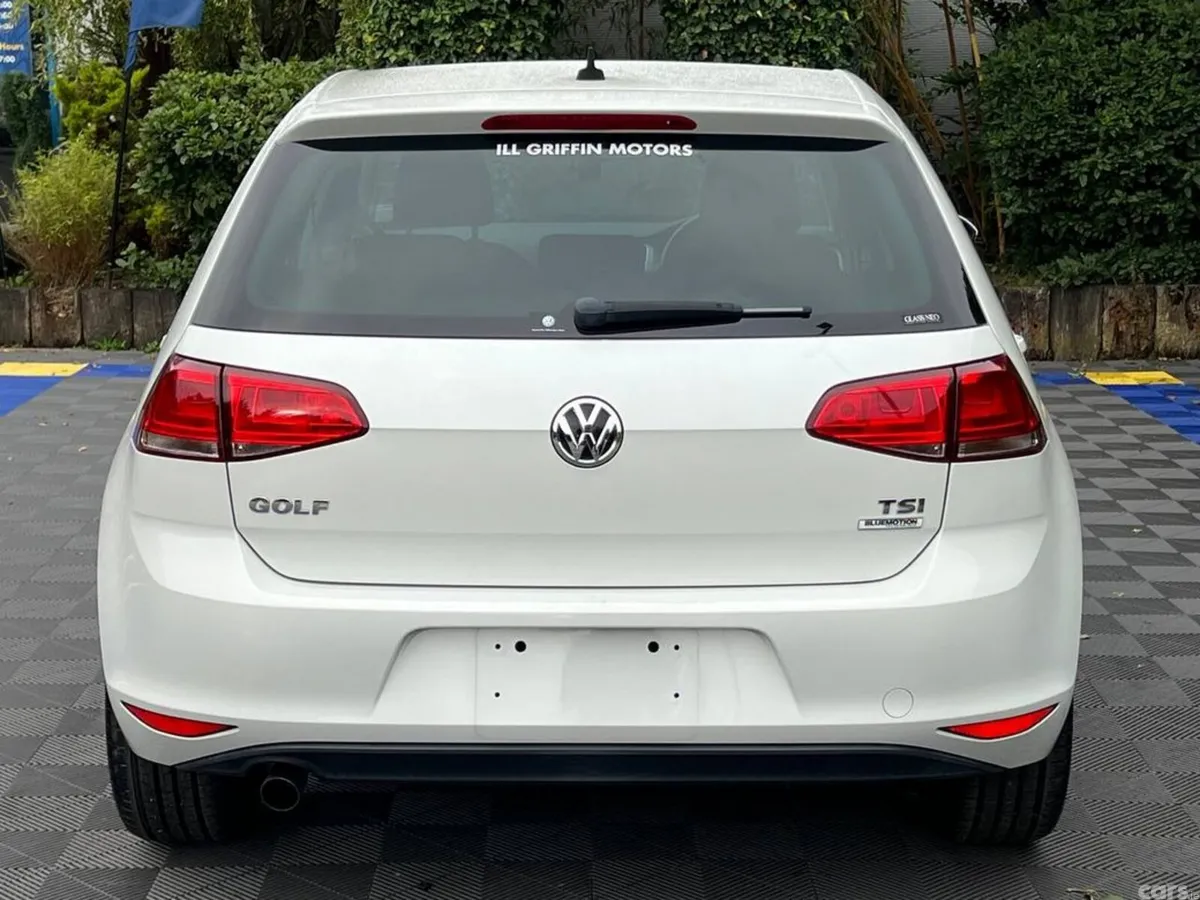 Volkswagen Golf Hatchback, Petrol, 2015, White