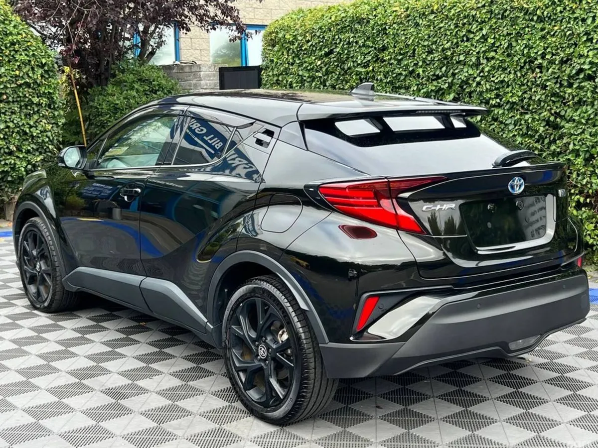 Toyota C-HR SUV, Petrol Hybrid, 2023, Black