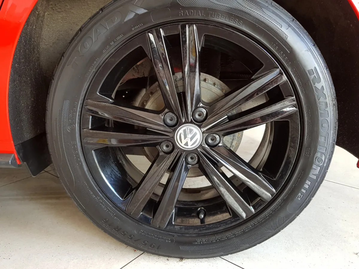 Volkswagen Polo Hatchback, Petrol, 2021, Red
