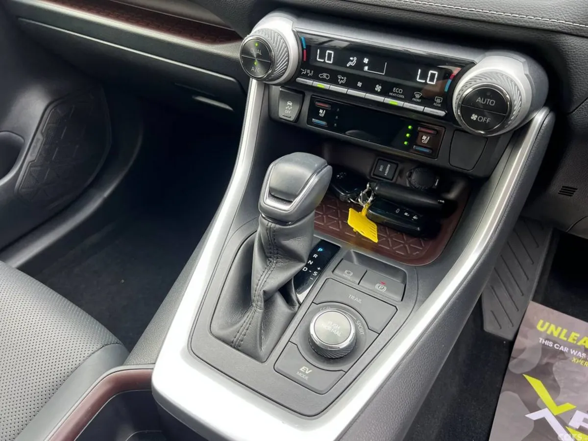 Toyota RAV4 SUV, Petrol Hybrid, 2022, Blue