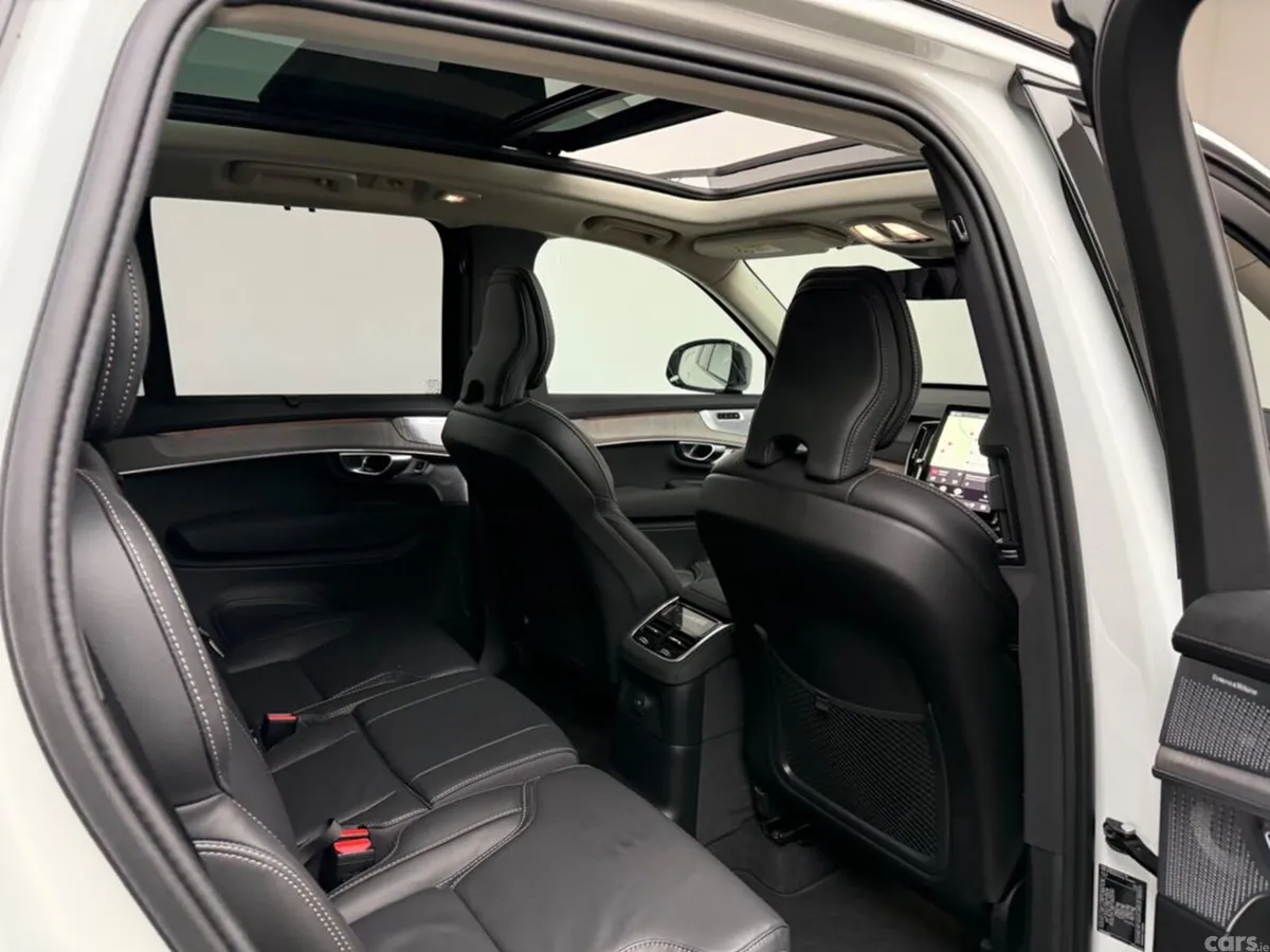 Volvo XC90 SUV, Petrol Plug-in Hybrid, 2026, White