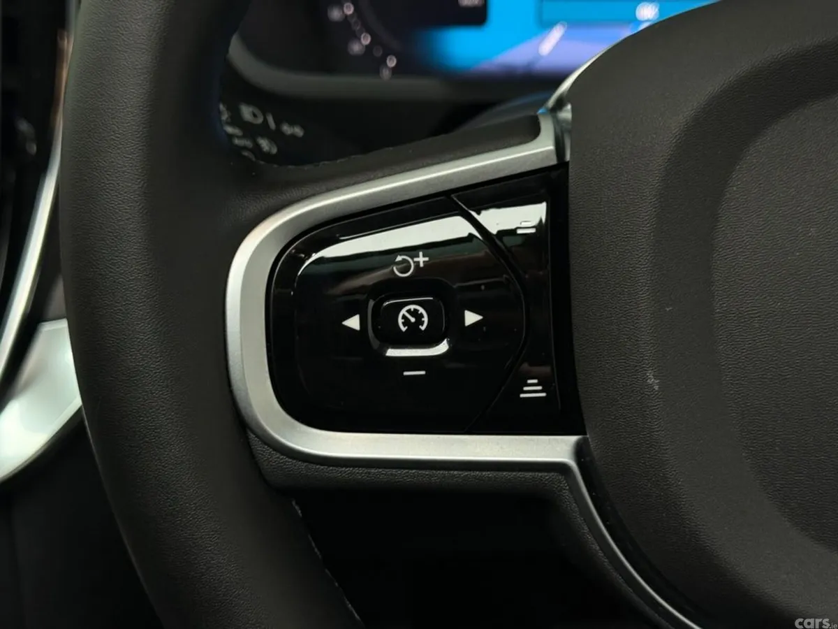 Volvo XC90 SUV, Petrol Plug-in Hybrid, 2026, White