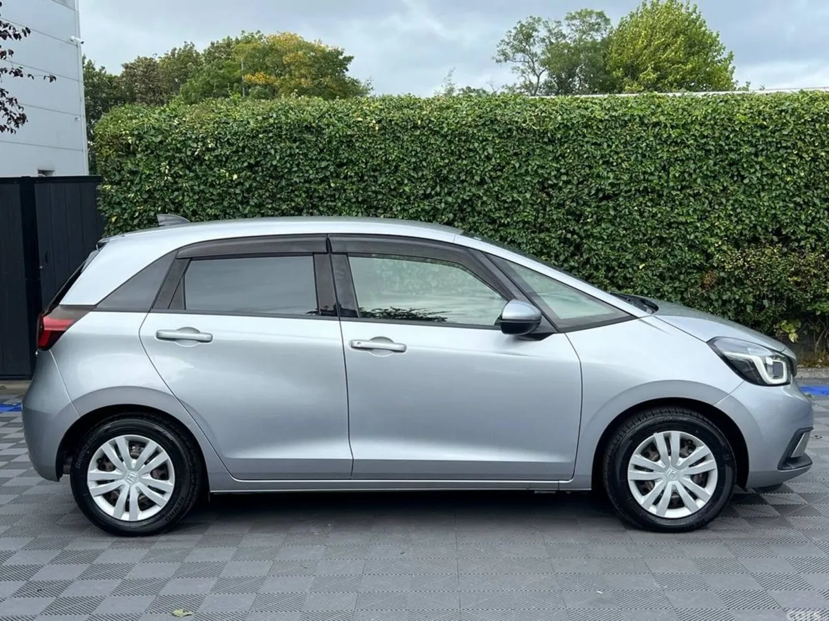 Honda Fit Hatchback, Petrol Hybrid, 2021, Silver