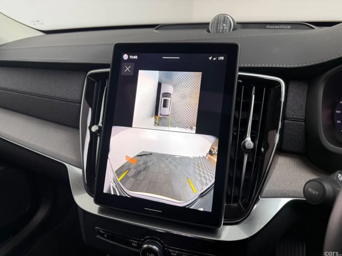 Volvo XC90 SUV, Petrol Plug-in Hybrid, 2026, White