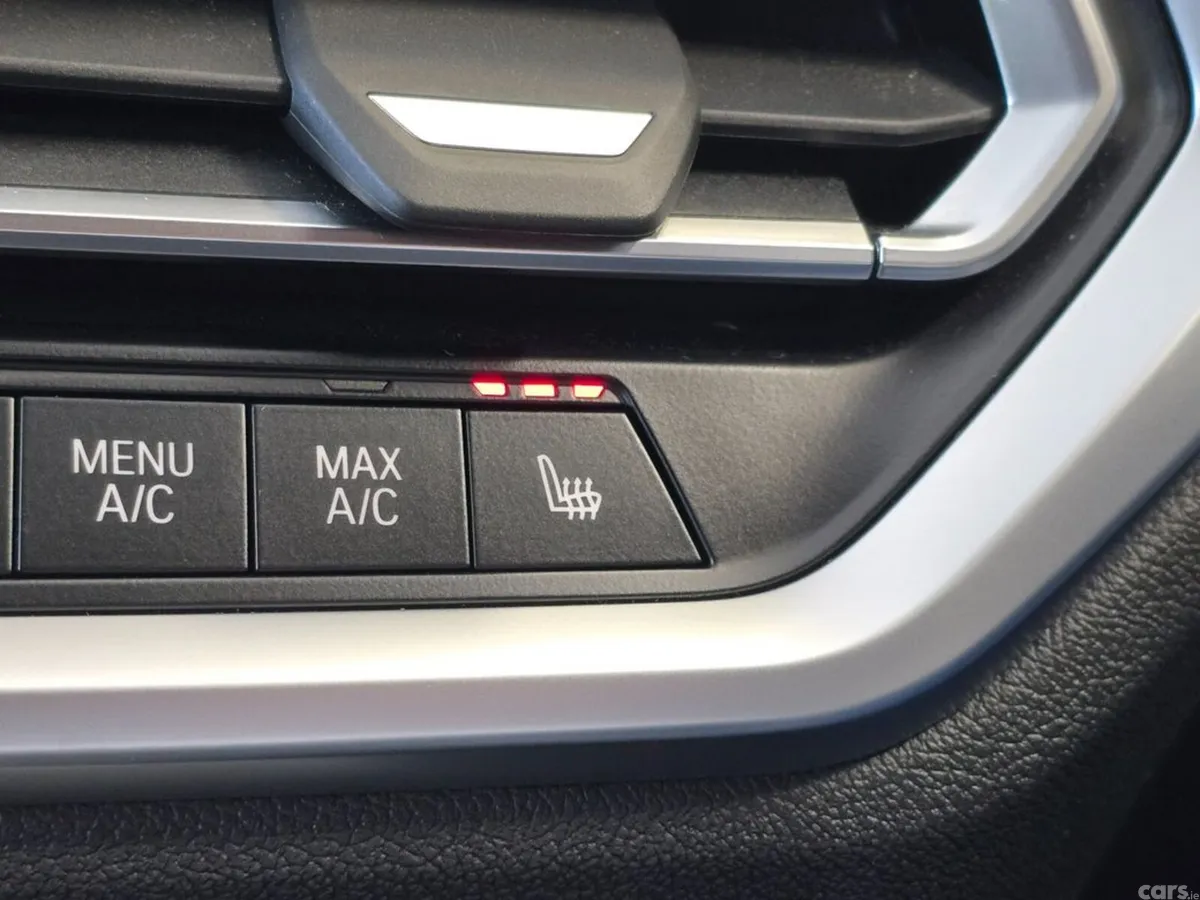 BMW 3-Series Estate, Petrol Plug-in Hybrid, 2022, Blue