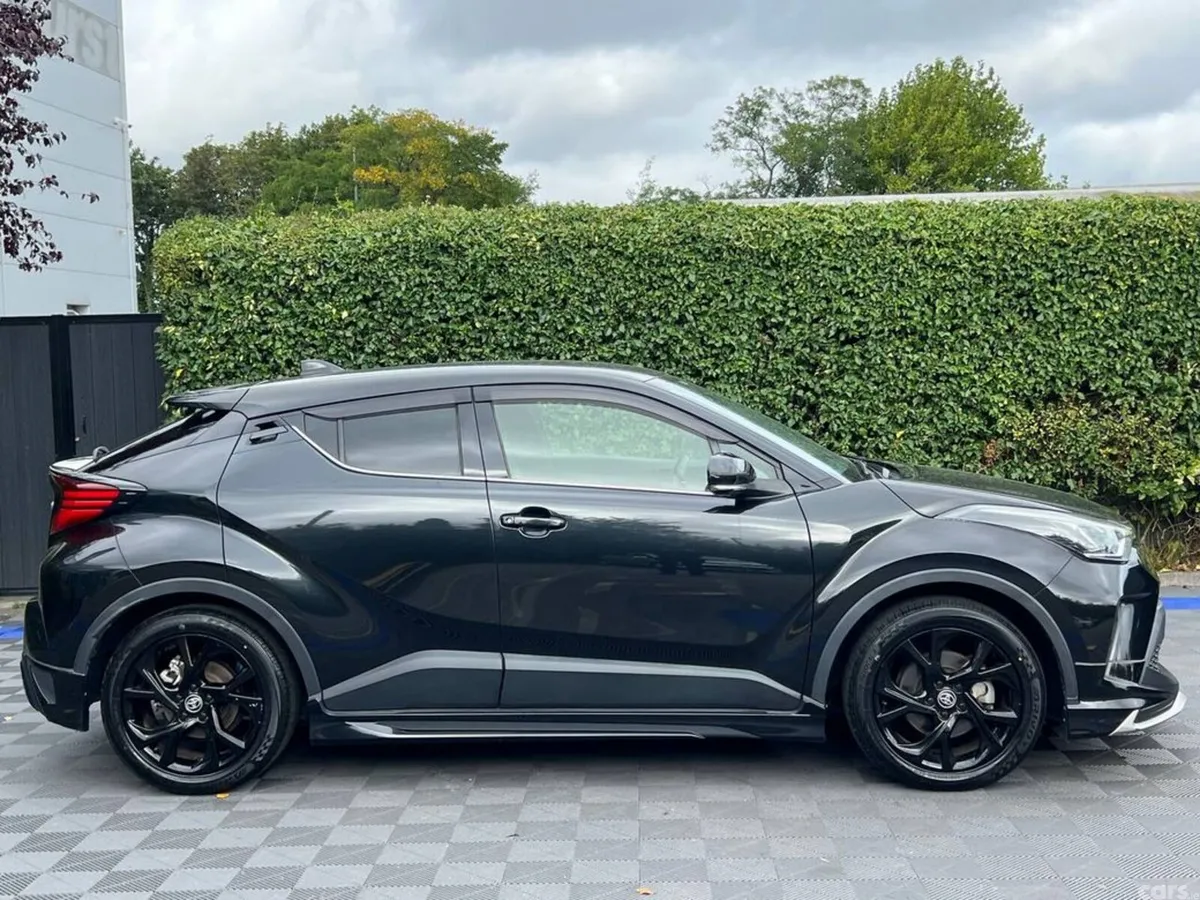 Toyota C-HR SUV, Petrol Hybrid, 2021, Black