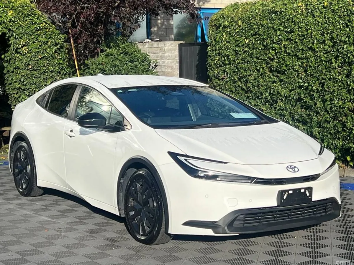 Toyota Prius Saloon, Petrol Hybrid, 2023, White