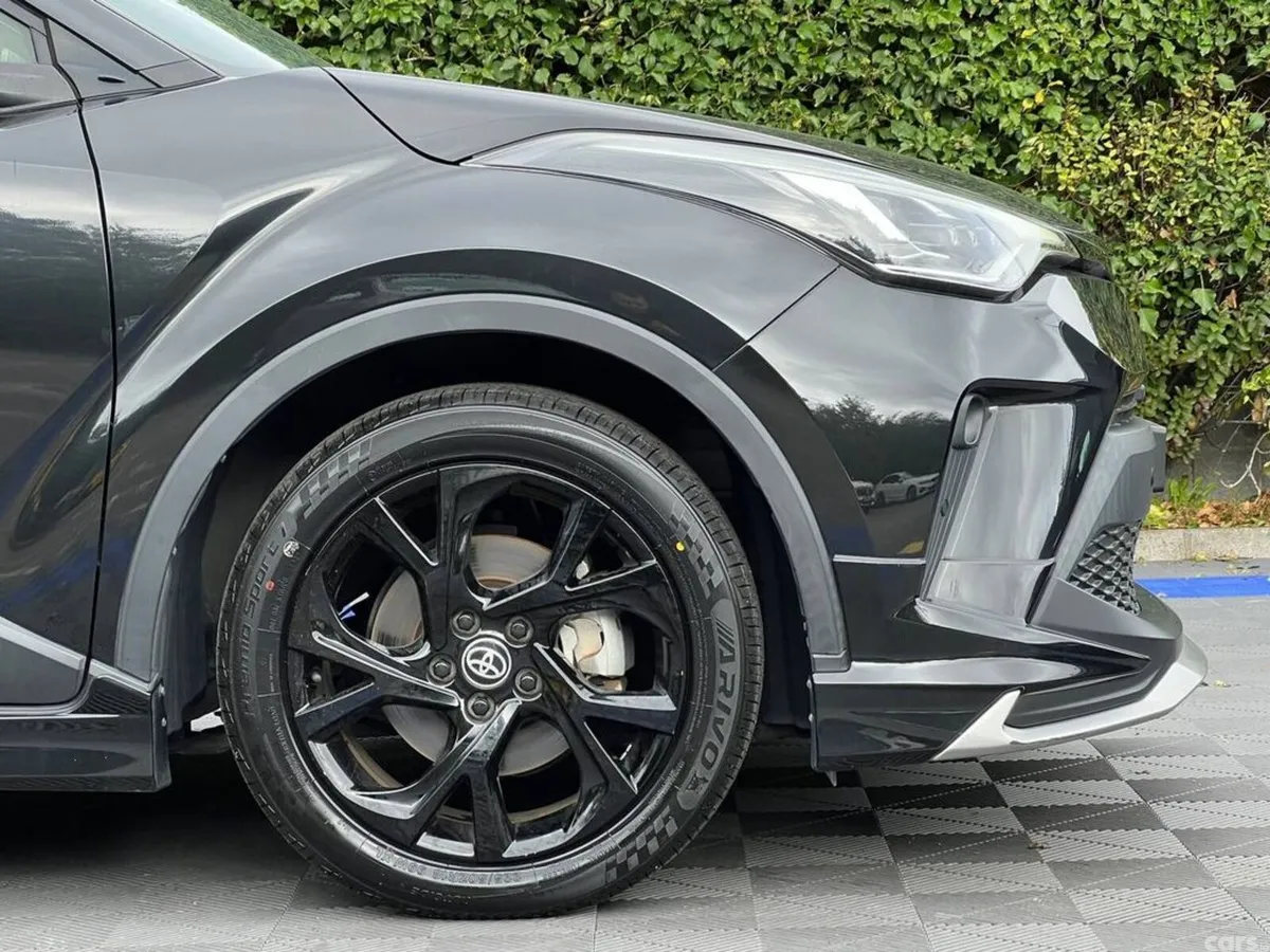 Toyota C-HR SUV, Petrol Hybrid, 2021, Black