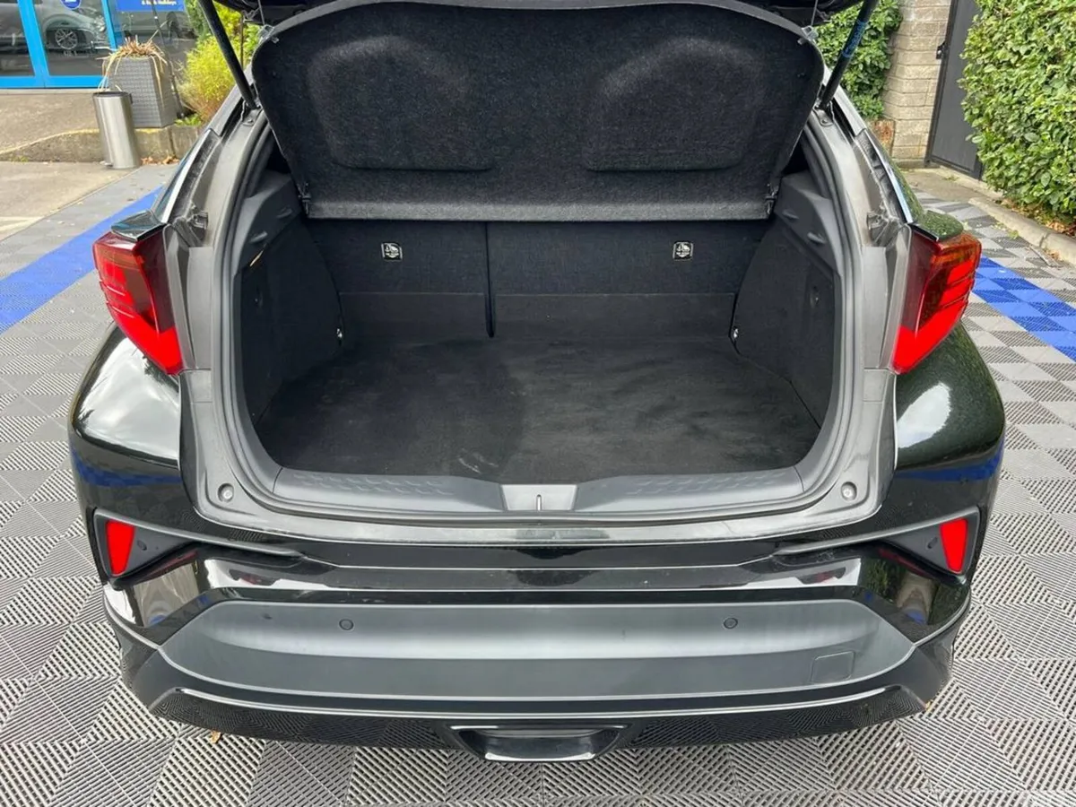Toyota C-HR SUV, Petrol Hybrid, 2021, Black