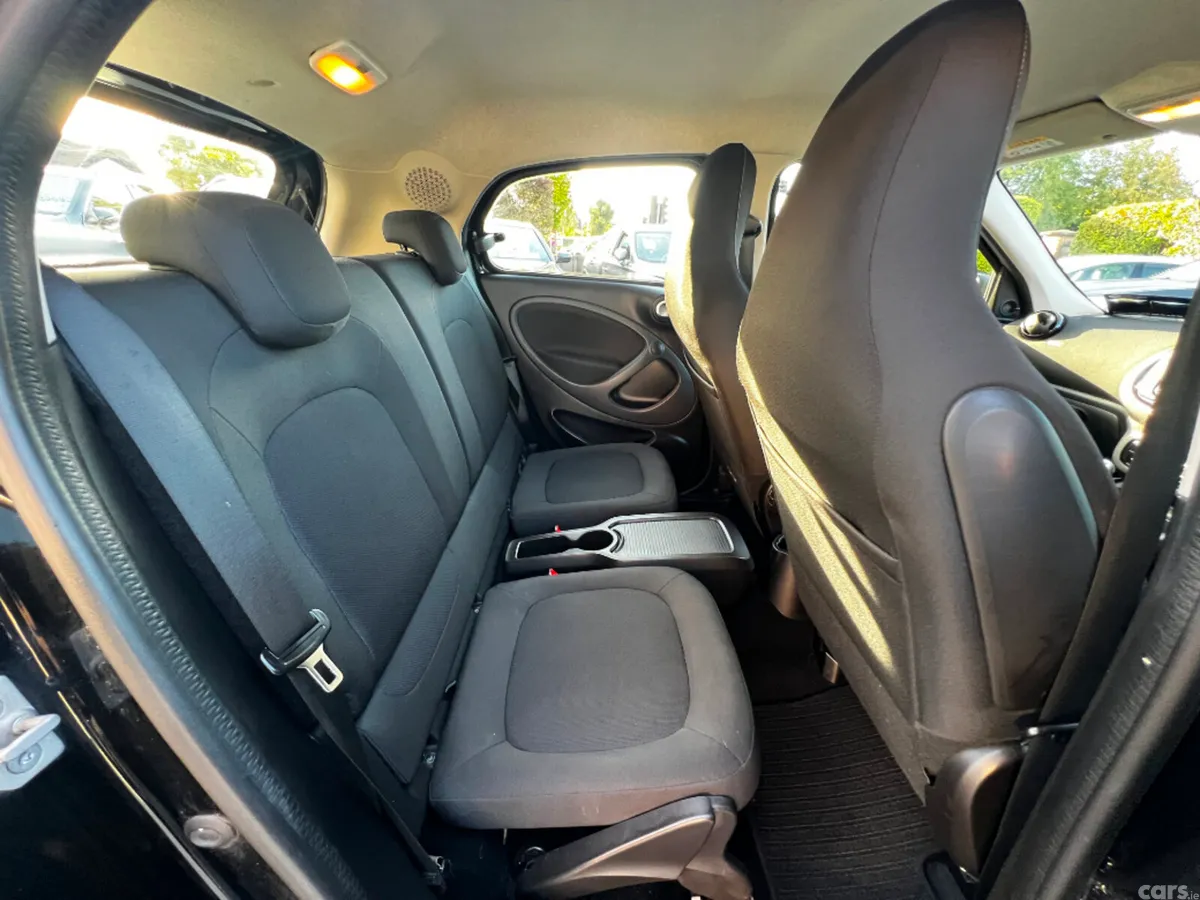 Smart Forfour Hatchback, Petrol, 2017, Black